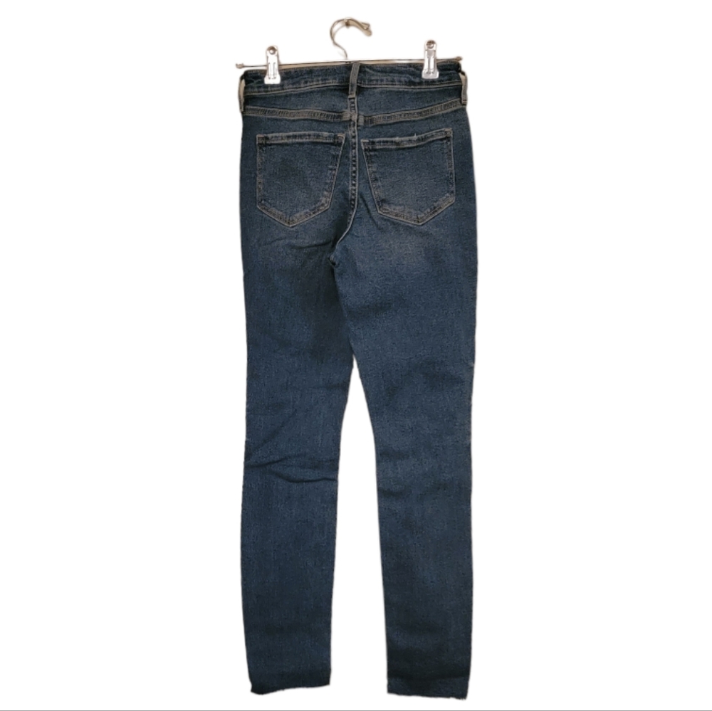 Blue Old Navy Women's High Rise Rockstar Super Skinny Jeans  - Picture 2 of 6